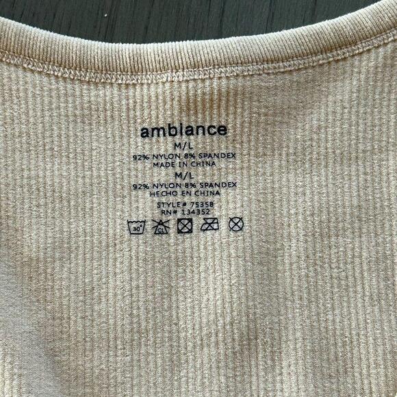Ambiance Apparel Woman's Crop Top Size M/L Cream Ribbed V Neck Twee - Picture 6 of 7